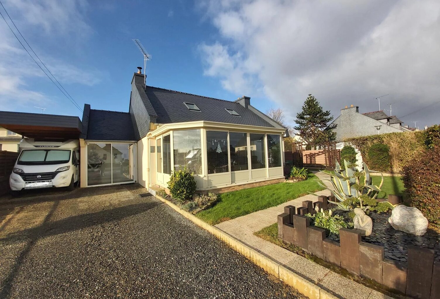 EXCUSIVITE POUR CETTE BELLE MAISON A PLOUFRAGAN — photo 1