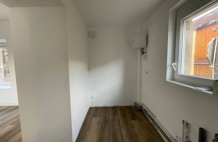 Bien vendu : Maison  Deluz (25960) — photo 4