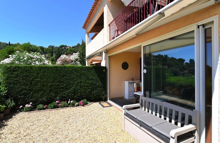APPARTEMENT VUE MER en rez de jardin — photo 3
