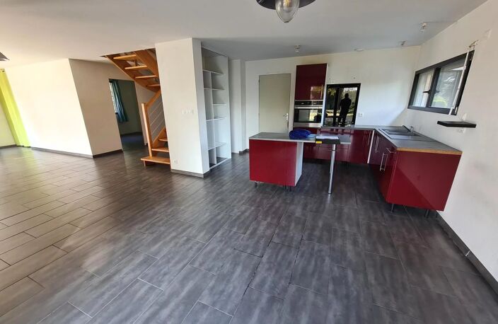 MAISON OSSATURE BOIS SUR 900 m2 DE TERRAIN. — photo 5
