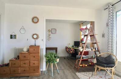T3/4 dernier étage avec grand balcon — photo du bien