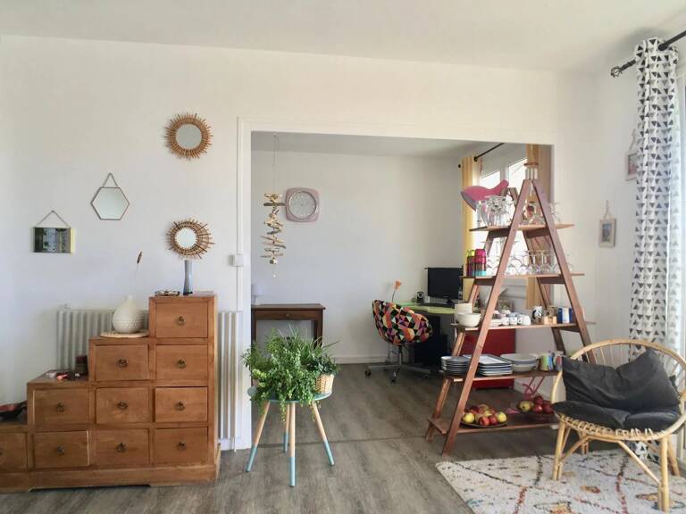 T3/4 dernier étage avec grand balcon — photo 1