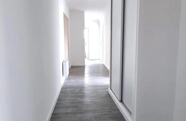 APPARTEMENT T5 AVEC 4 CHAMBRES ENTIEREMENT RÉNOVÉ — photo 4