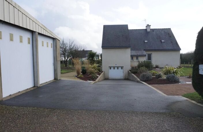 MAISON FAMILIALE D'ARCHITECTE SUR SOUS SOL — photo 2