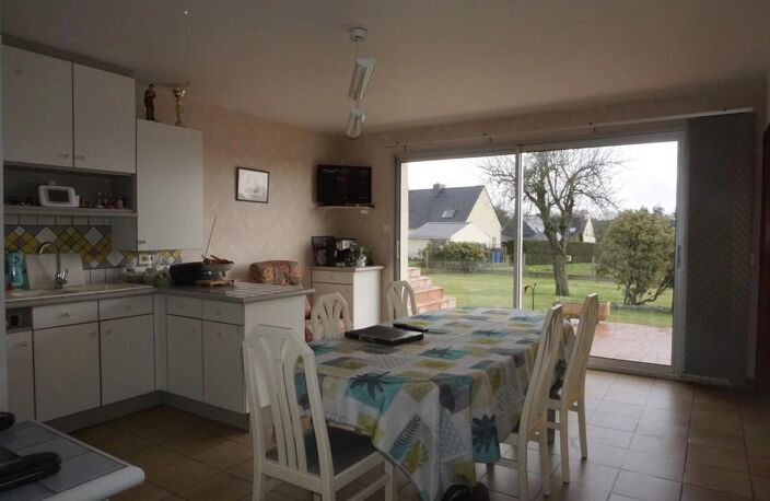 MAISON FAMILIALE D'ARCHITECTE SUR SOUS SOL — photo 4
