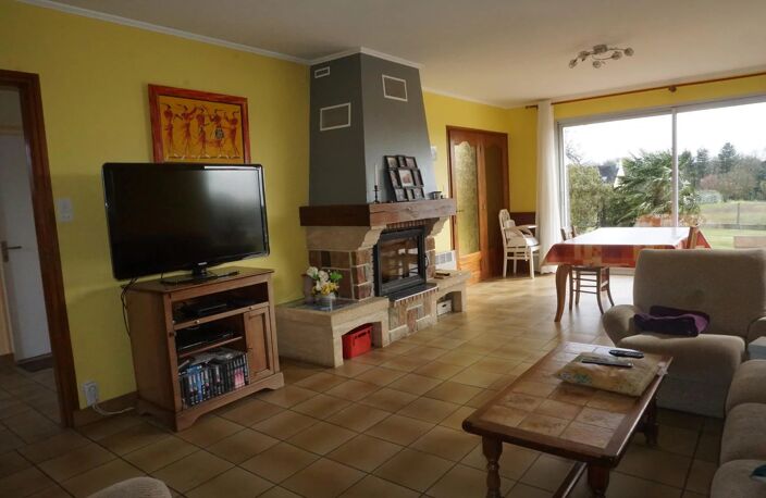 MAISON FAMILIALE D'ARCHITECTE SUR SOUS SOL — photo 5