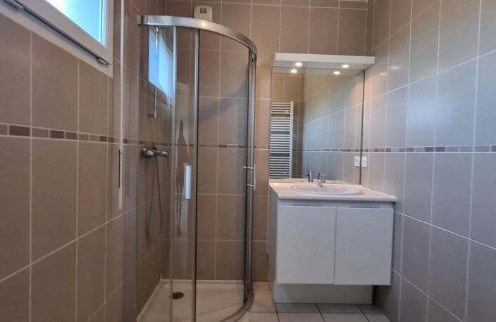 Appartement 2 pièces 44m² et Terrasse de 18m² . — photo 3