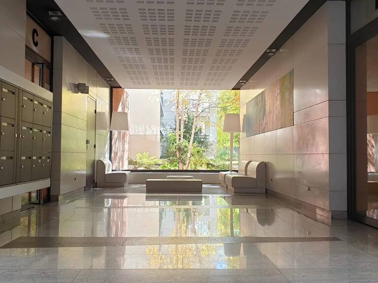 SECTEUR  PLACE BIR-HAKEIM - APPARTEMENT 2 PIECES — photo 1