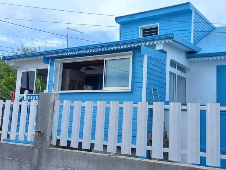 CHARMANTE VILLA - PETITE ILE. — photo 1
