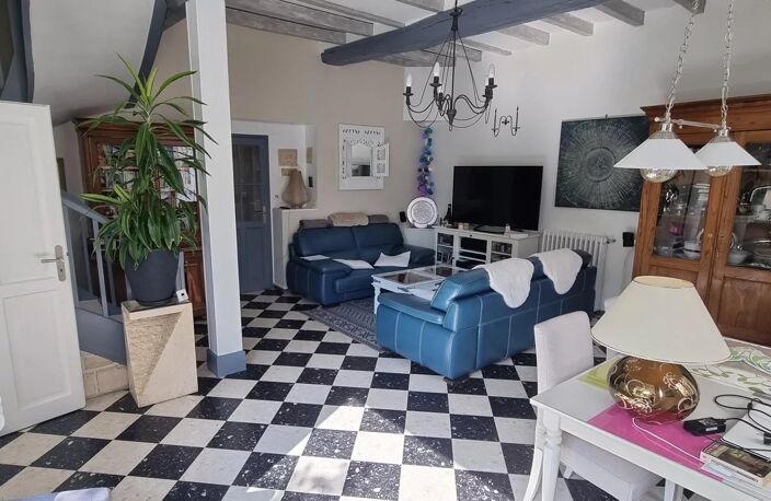 MAISON RENOVEE 135 M² AVEC JARDIN ET GARAGE — photo 3