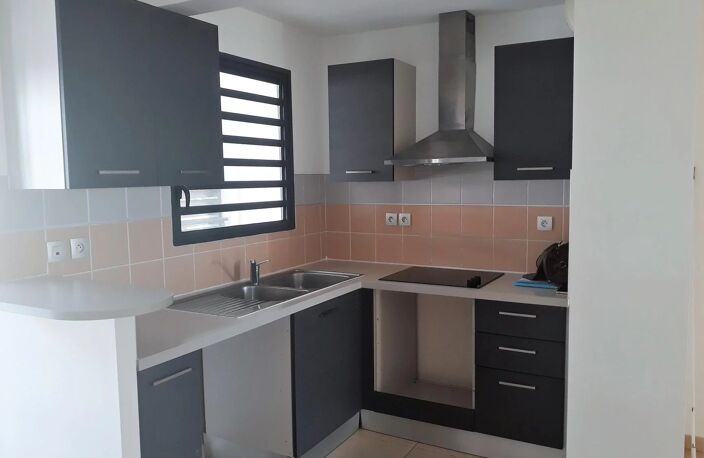 Bien vendu : Appartement  Saint-Denis (97400) — photo 2