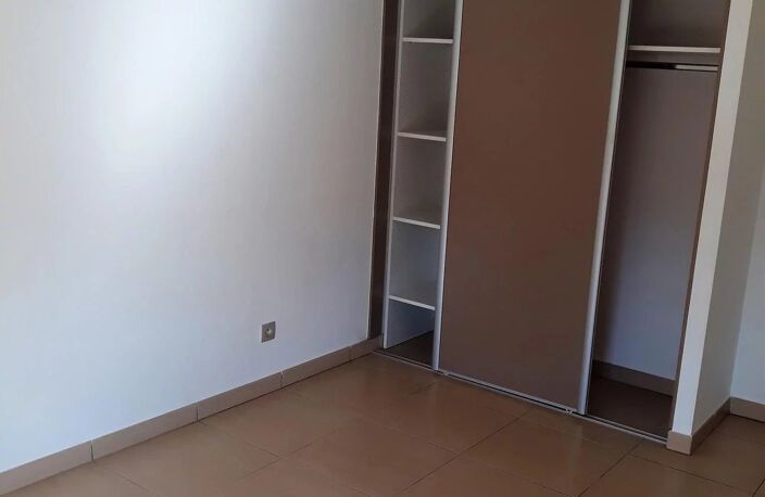 Bien vendu : Appartement  Saint-Denis (97400) — photo 5