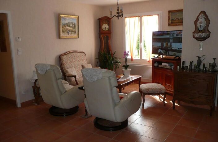 Bien vendu : Maison 101 m² Semussac (17120) — photo 3