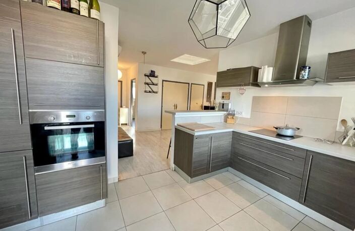 SAINT RAPHAEL - APPARTEMENT - HAUT DE VILLA 95 m² — photo 2