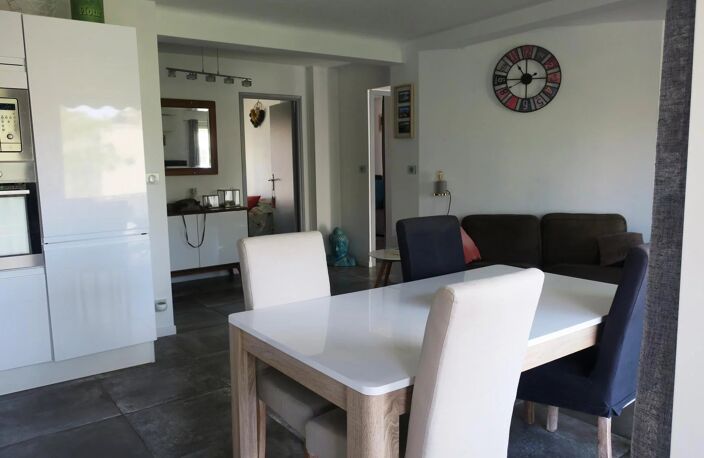 Bien vendu : Appartement  Carqueiranne (83320) — photo 3
