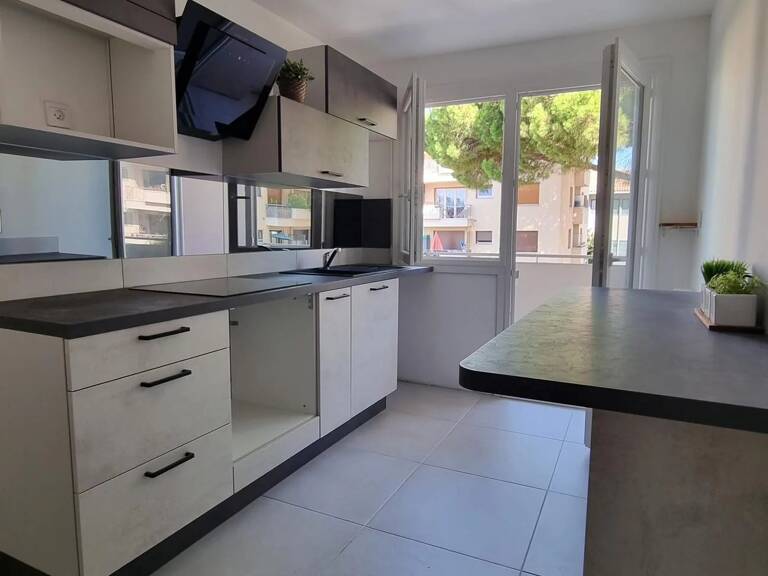 Appartement 4 pièces 80m² avec garage . — photo 1