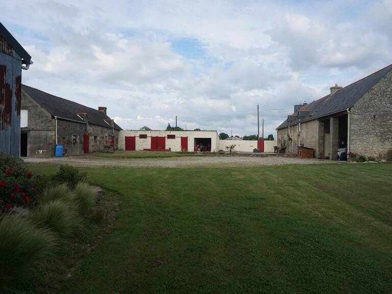 MAISON EN PIERRE SPACIEUSE ET CALME — photo 1