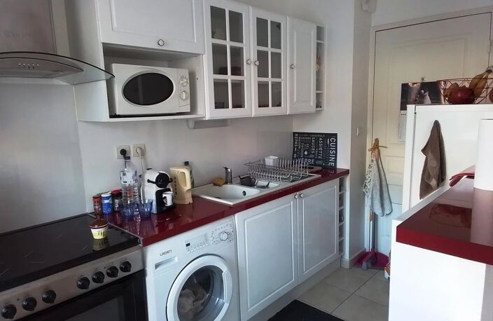 Bien vendu : Appartement  Carqueiranne (83320) — photo 3