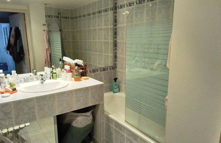 Bien vendu : Appartement  Carqueiranne (83320) — photo 5