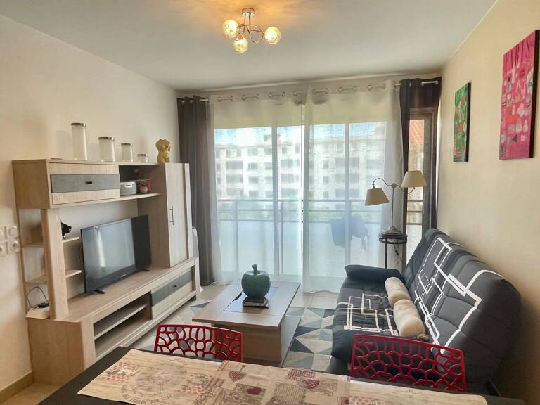 SAINT RAPHAEL - T2 CENTRE VILLE TOUT-A-PIED. — photo 1
