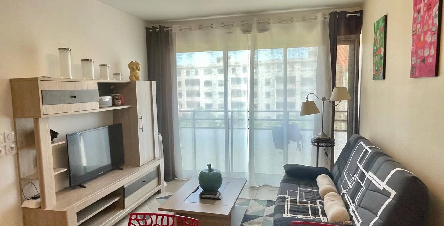 SAINT RAPHAEL - T2 CENTRE VILLE TOUT-A-PIED. — photo 1