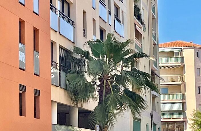 SAINT RAPHAEL - T2 CENTRE VILLE TOUT-A-PIED. — photo 3