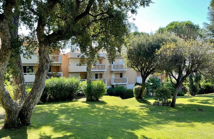 SAINT RAPHAEL - APPARTEMENT T4 AVEC TERRASSES, PIS — photo 3