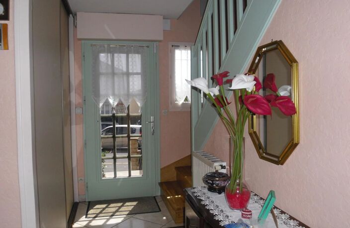 Bien vendu : Maison  Tinqueux (51430) — photo 3