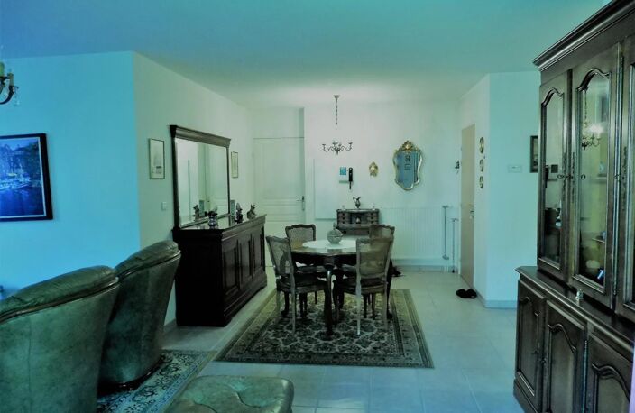 Bien vendu : Appartement  Salon-de-Provence (13300) — photo 2