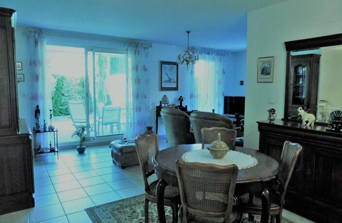 Bien vendu : Appartement  Salon-de-Provence (13300) — photo 3