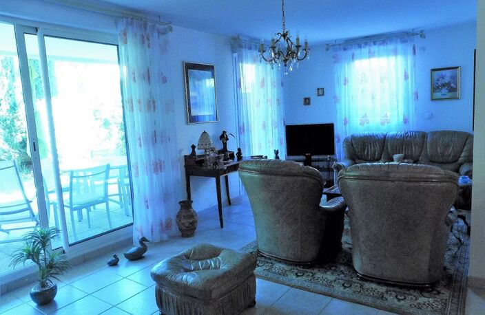 Bien vendu : Appartement  Salon-de-Provence (13300) — photo 4