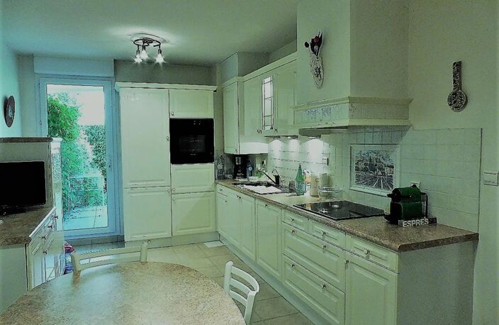 Bien vendu : Appartement  Salon-de-Provence (13300) — photo 5