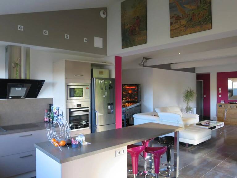 Maison 7 pièces  à vendre  — photo 1