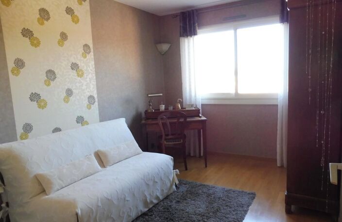 Bien vendu : Appartement  Salon-de-Provence (13300) — photo 5