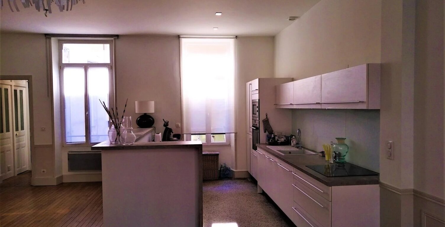 HYPER CENTRE — photo 1