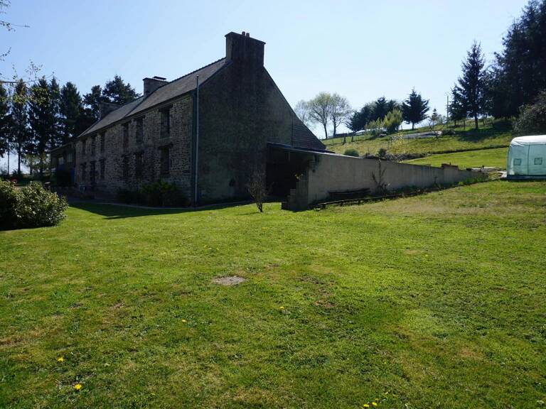 MAISON D'HÖTES EN PIERRE de 285m² SUR UN TERRAIN — photo 1