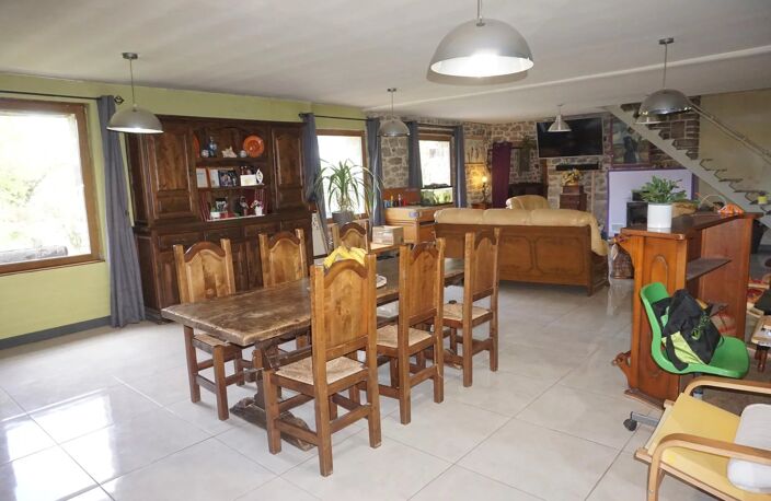 MAISON D'HÖTES EN PIERRE de 285m² SUR UN TERRAIN — photo 2