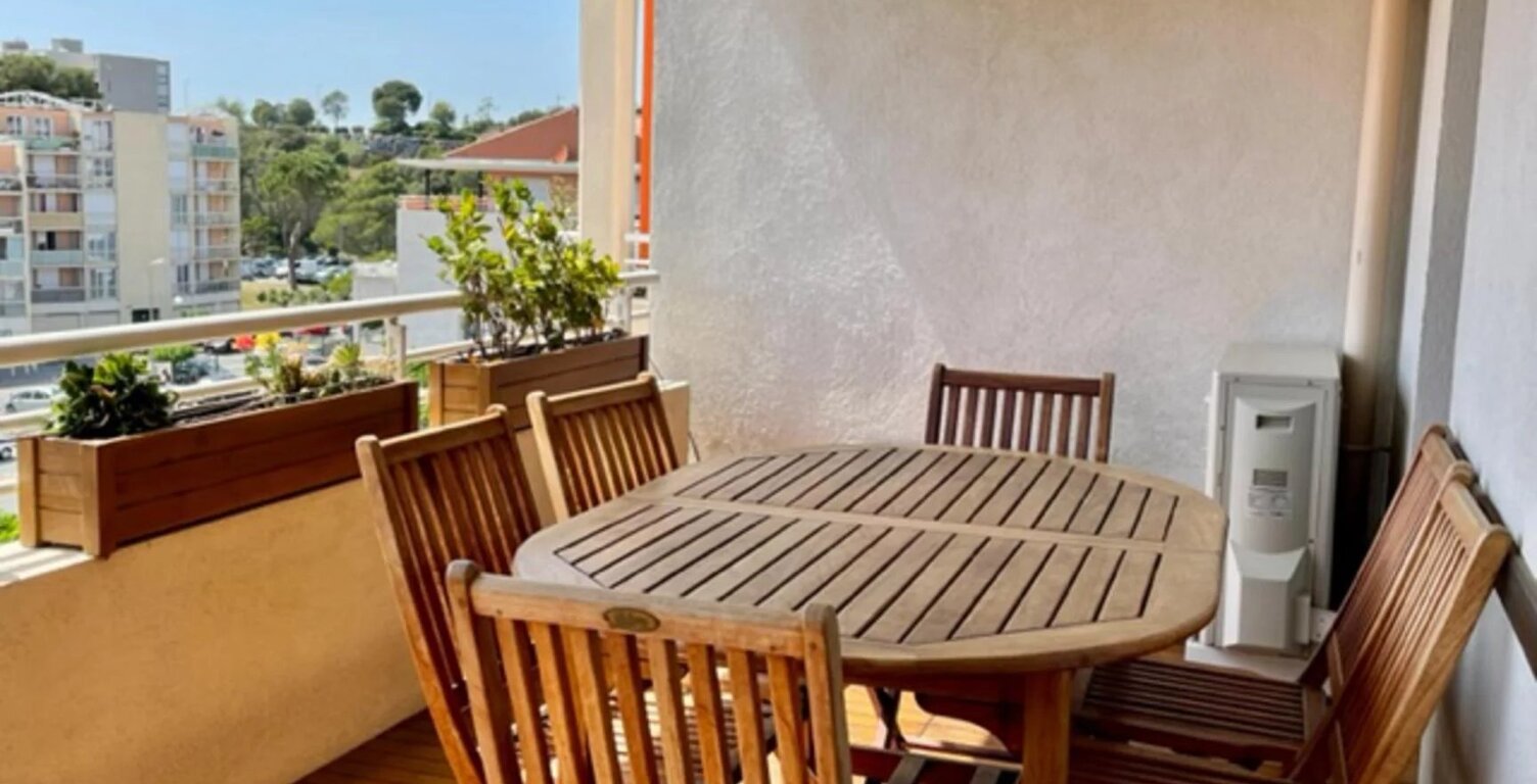 SAINT RAPHAEL - APPARTEMENT T4 AVEC TERRASSE, GARA — photo 1