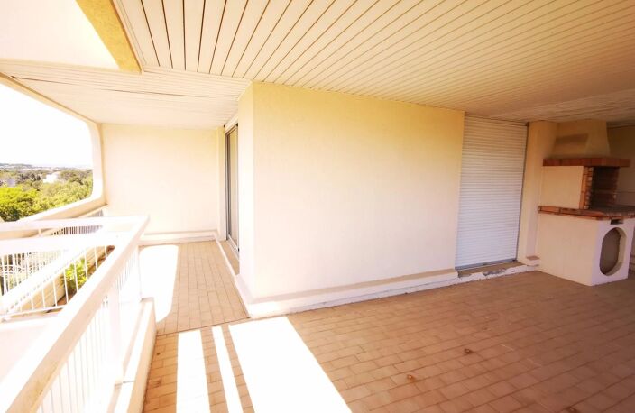SAINT RAPHAEL- APPARTEMENT 3 PIECES DE 80 m2 BEL A — photo 3