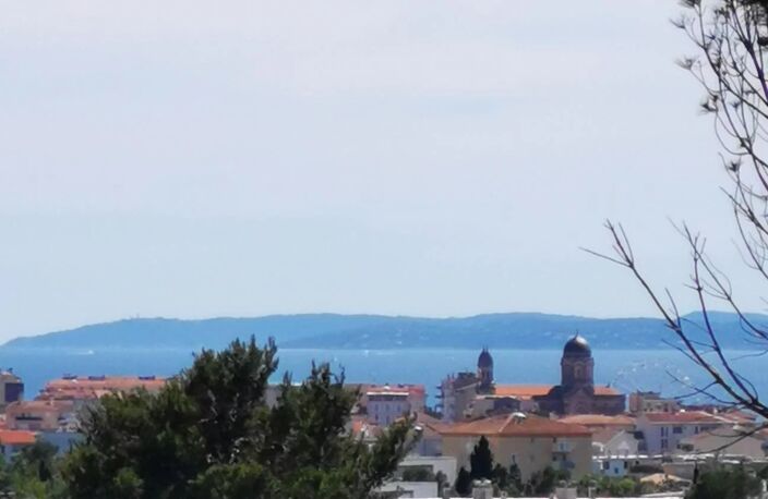 SAINT RAPHAEL- APPARTEMENT 3 PIECES DE 80 m2 BEL A — photo 4