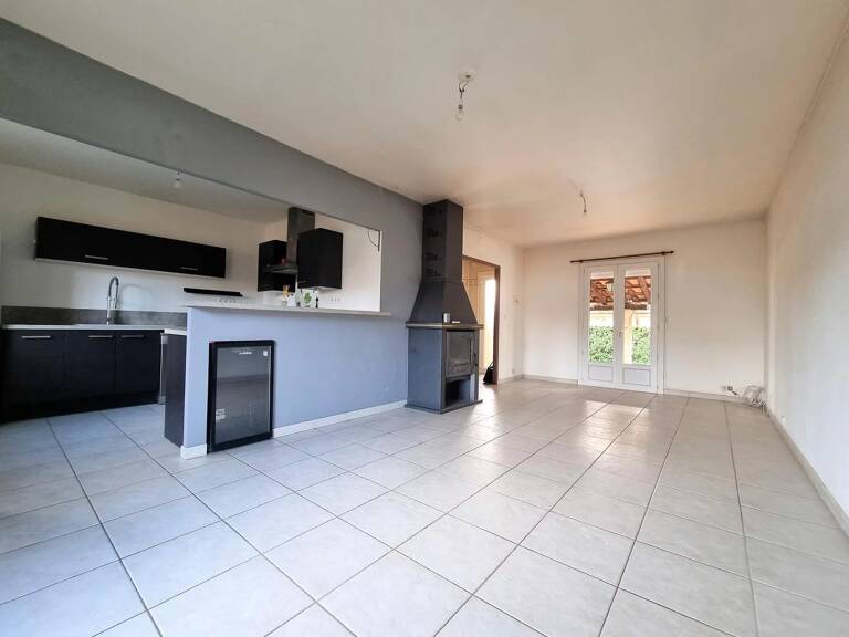 Villa plain-pied 4 pièces avec 1000m² de jardin. — photo 1
