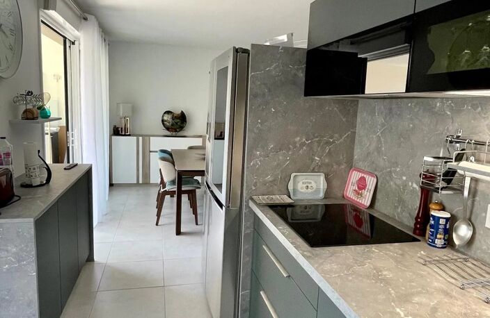 ST RAPHAEL - T3 RECENT AVEC TERRASSE 30 m² — photo 3