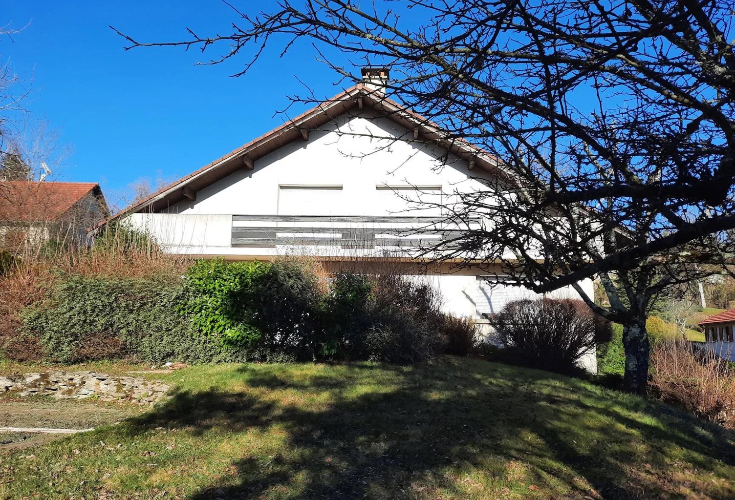 5 MN DE BESANCON DANS VILLAGE TRES PRISE — photo 1