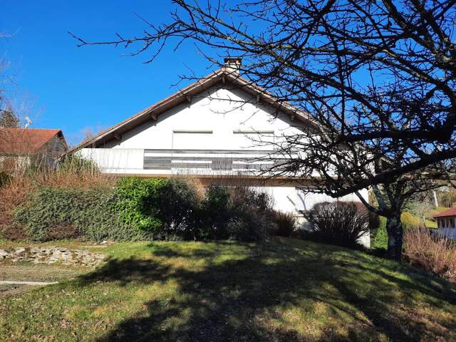 5 MN DE BESANCON DANS VILLAGE TRES PRISE — photo du bien
