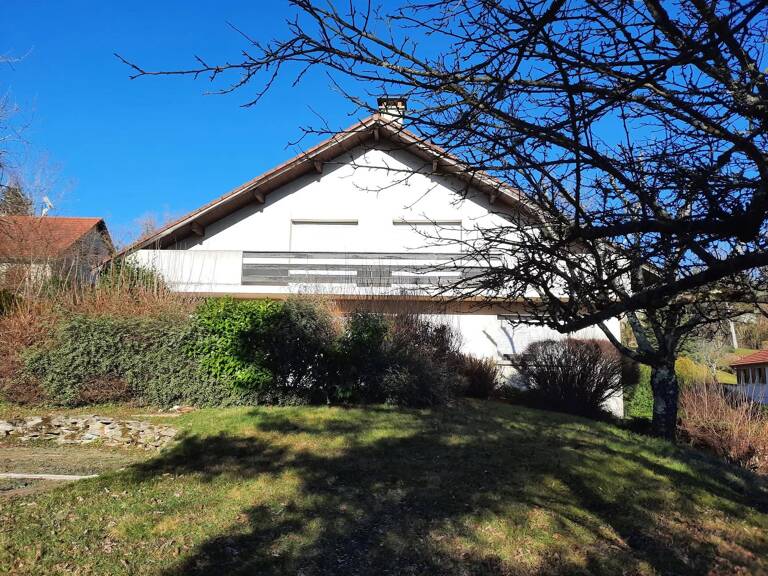 5 MN DE BESANCON DANS VILLAGE TRES PRISE — photo 1