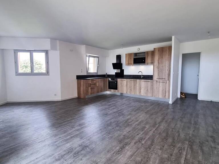 Appartement 3 pièces avec garage . — photo 1