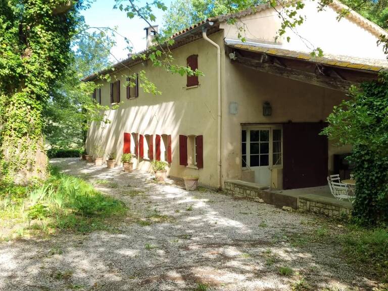 Bastide sur 13151 m² de terrain — photo 1