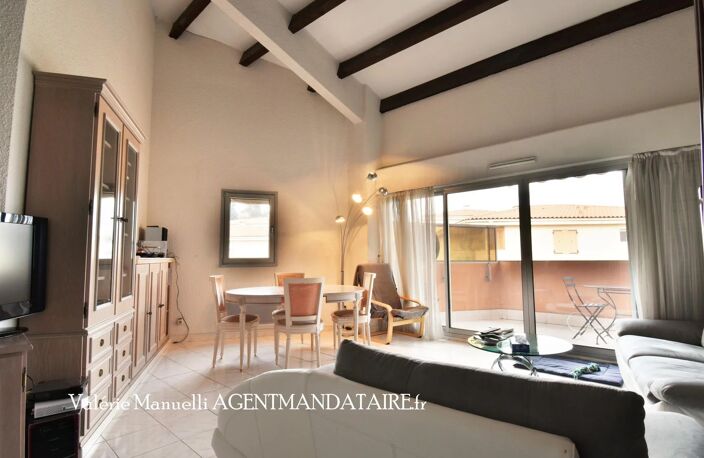 EXCLUSIVITE - SAINTE MAXIME - APPARTEMENT - 100 M² — photo 2