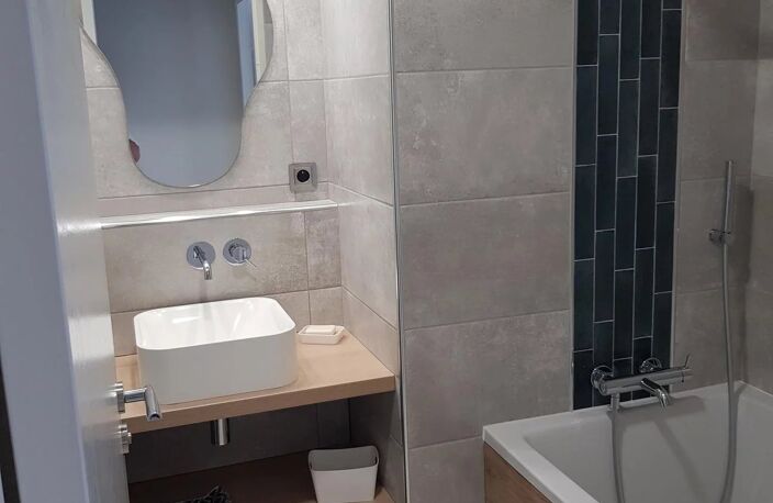 APPARTEMENT - BORMES LES MIMOSAS — photo 4