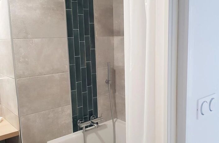 APPARTEMENT - BORMES LES MIMOSAS — photo 5